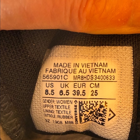 CONVERSE ALL STAR BLACK AND WHITE HIGH TOP LUGGED SNEAKER. Women’s size 8.5 - Picture 10 of 16